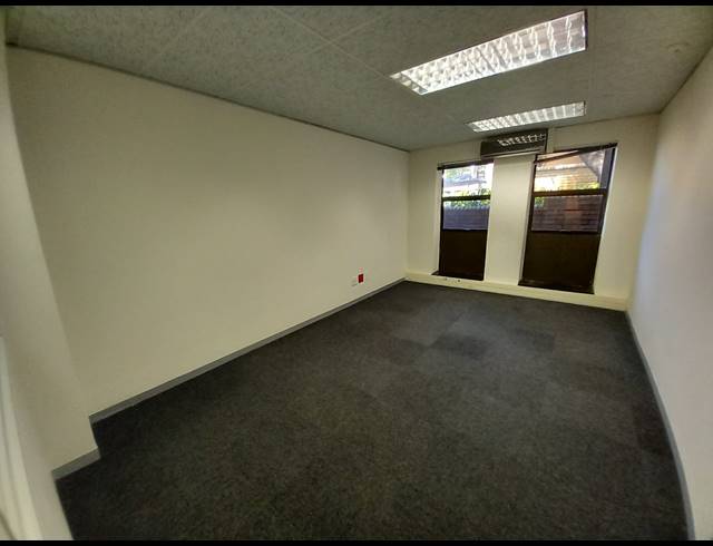 324M² OFFICE TO LET IN HURLINGHAM